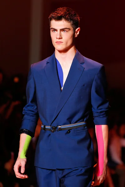 Look 90